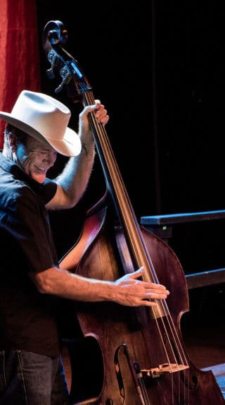 Kevin Smith Bassist