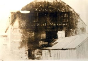 1800's picture of the Upton Bass Barn