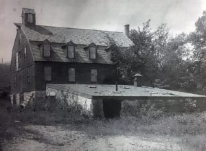 Early 1900's picture of the Upton Bass Barn